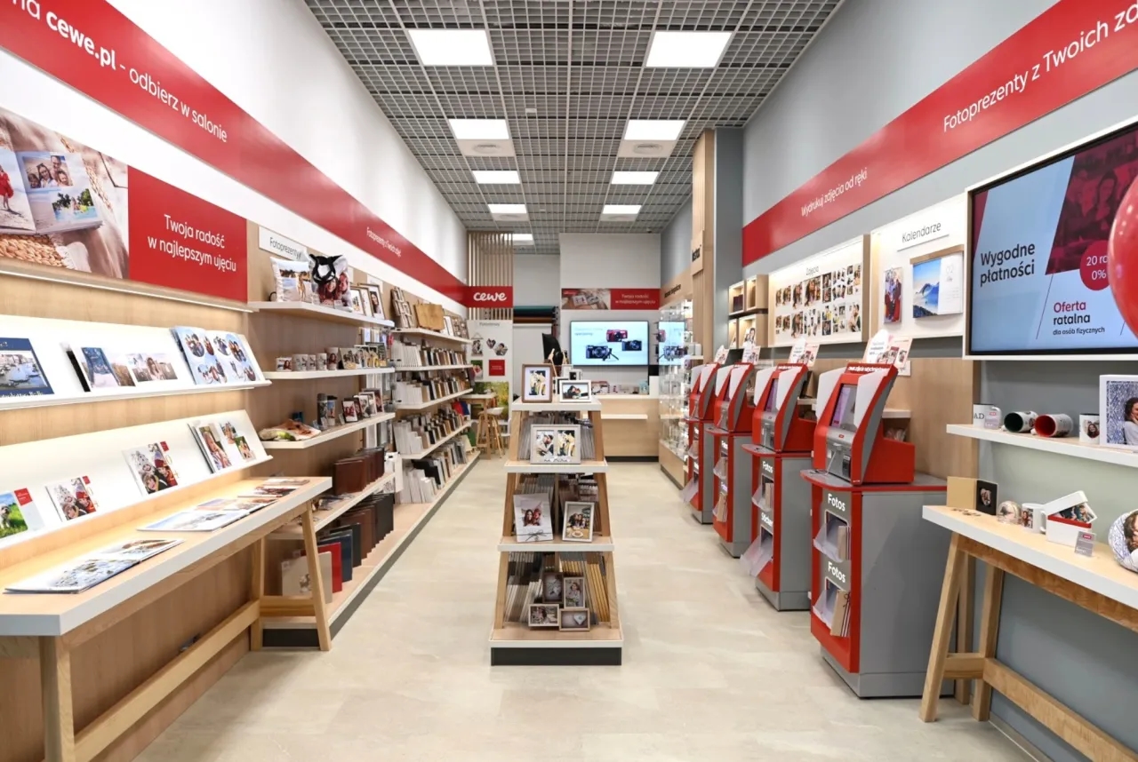 Gdzie wywołać zdjęcia w Krakowie? Sprawdź najlepsze miejsca i usługi