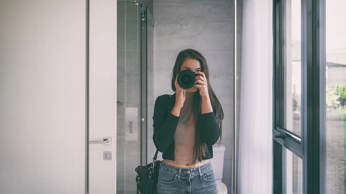 Jak zrobić zdjęcie w lustrze – proste techniki na idealne ujęcie