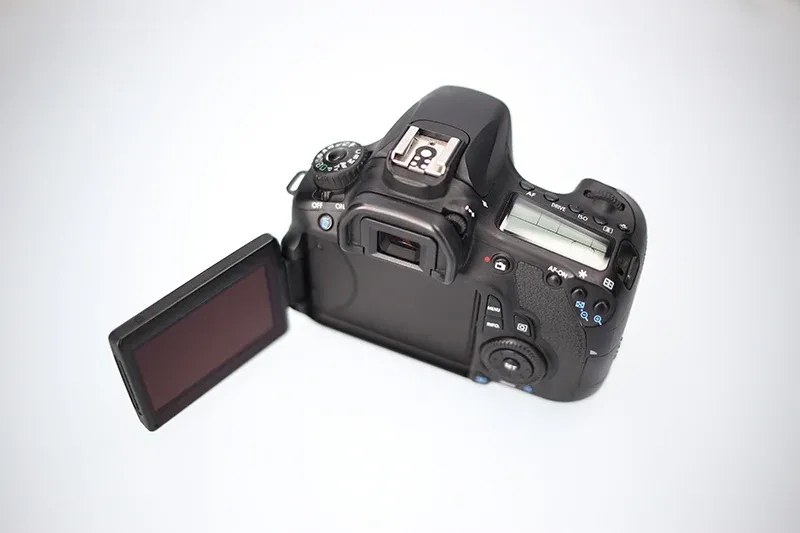 Jaki aparat do zdjęć produktowych wybierać, aby uniknąć błędów?