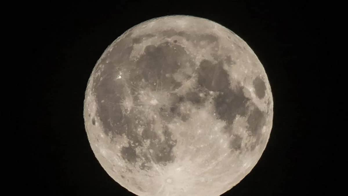 Jak zrobić zdjęcie Księżyca - proste techniki dla każdego fotografa